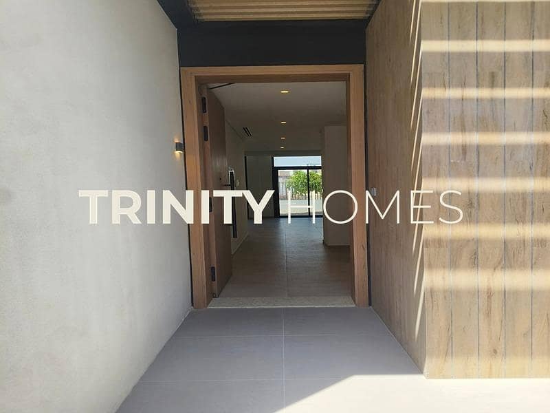 Parkside Living | 3-Bed + Maid’s | Modern Elegance