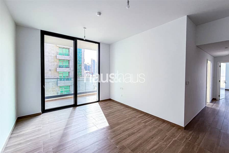 High Floor | Brand New | Vacant | Ellington