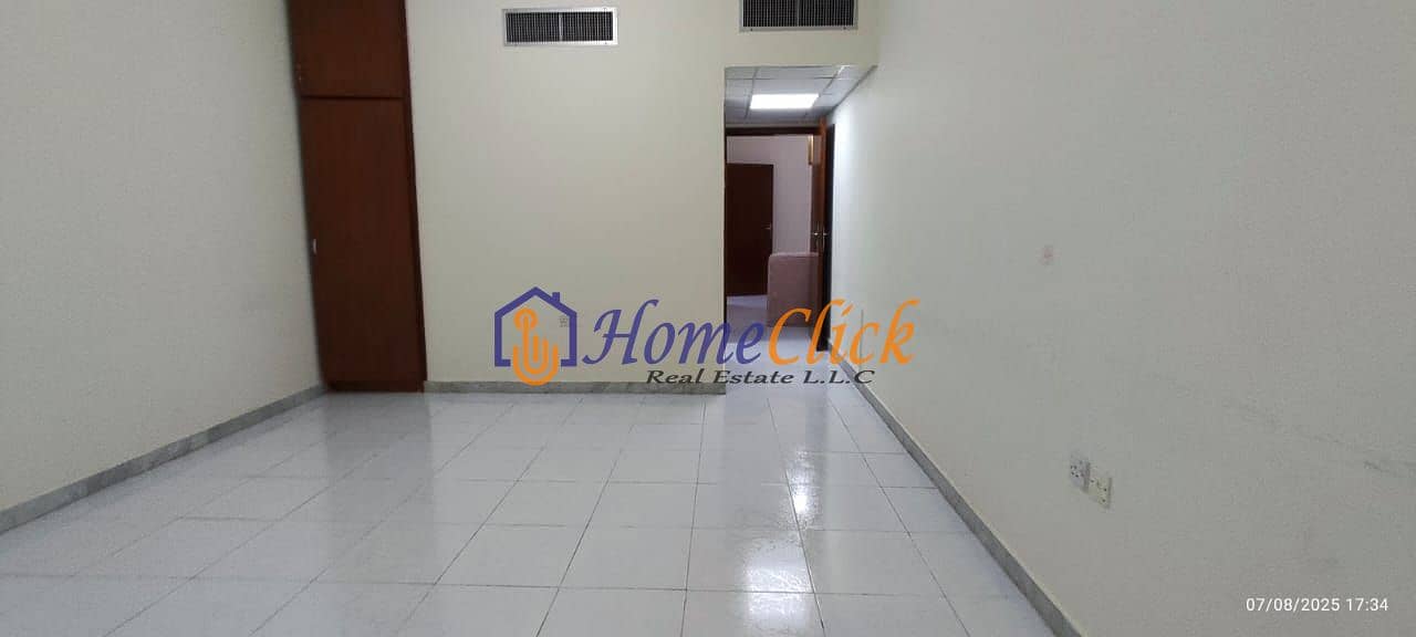 8 70bef702-31ce-435c-8996-e7b5c7828601. jpg