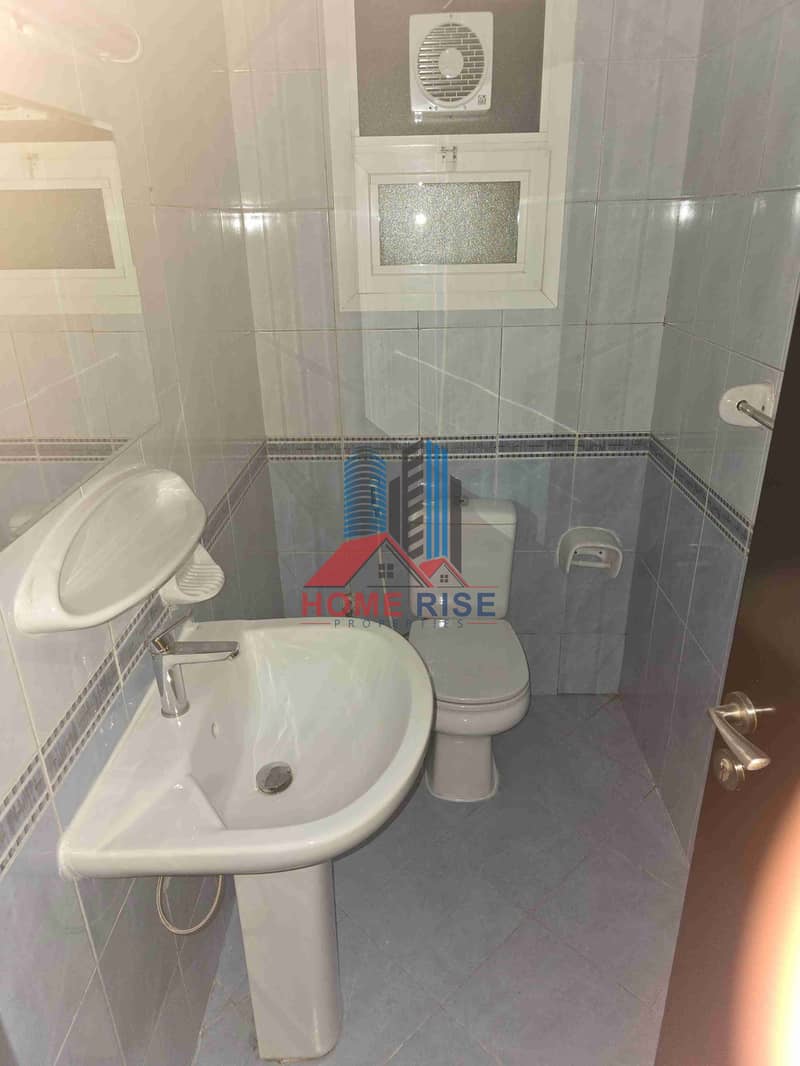 21 2864. jpg