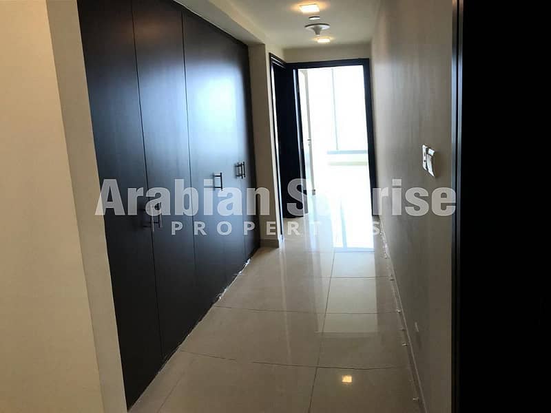 4 Sun tower 2BR 2508B, Corridor. jpg