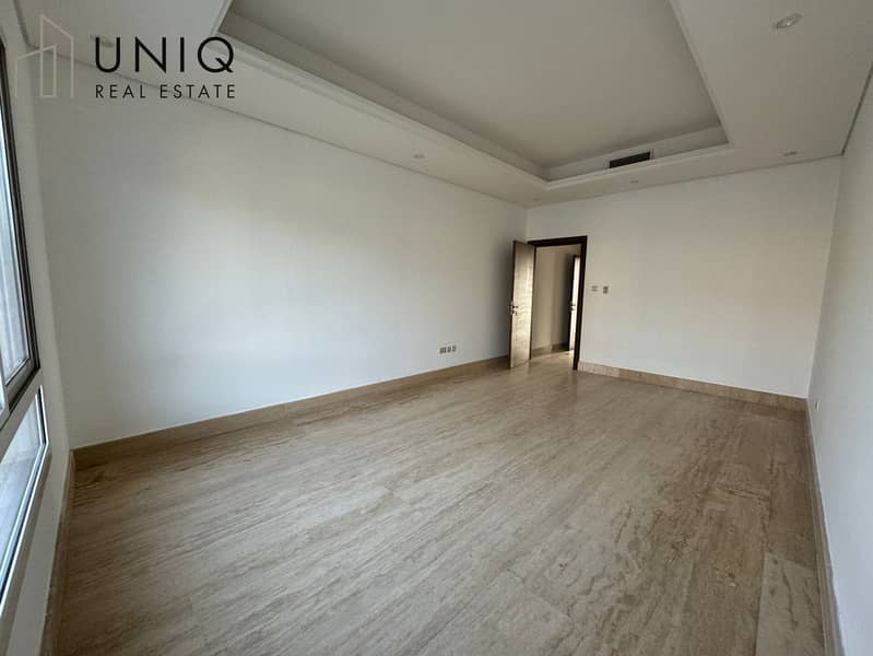 15 Bedroom . jpg