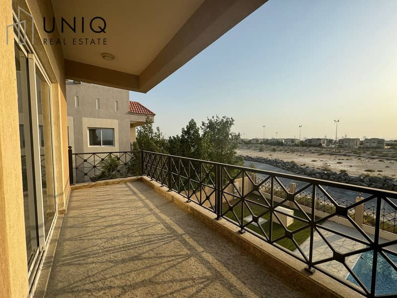 19 Balcony. jpg