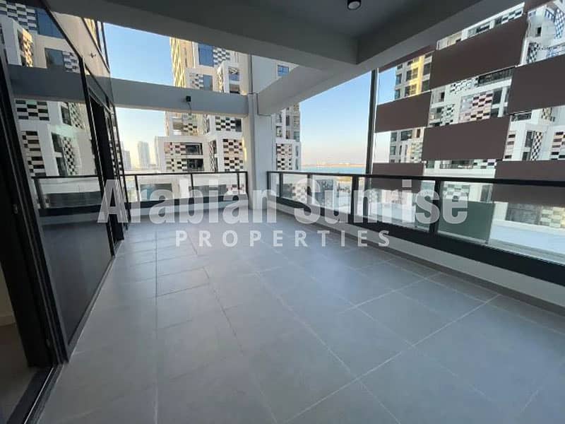 8 Pixel-T3-201-3BR-pics-Balcony2. JPG