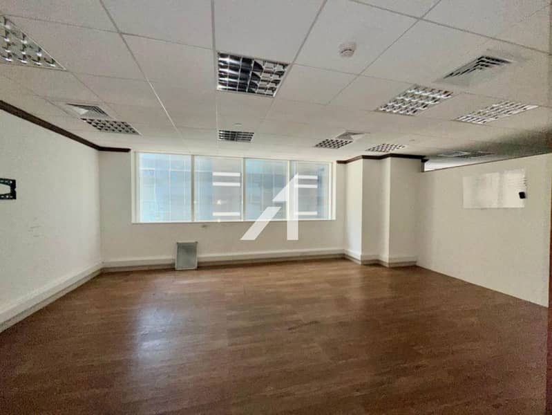 Офис в Шейх Зайед Роуд，Блю Тауэр, 178020 AED - 12358285