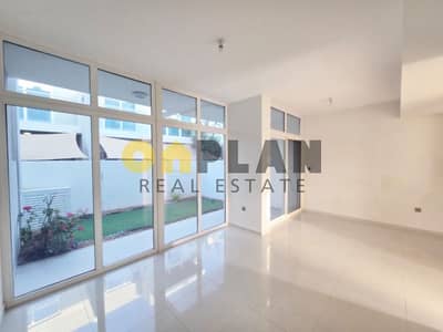 3 Bedroom Villa for Rent in DAMAC Hills 2 (Akoya by DAMAC), Dubai - 01 (7). jpeg