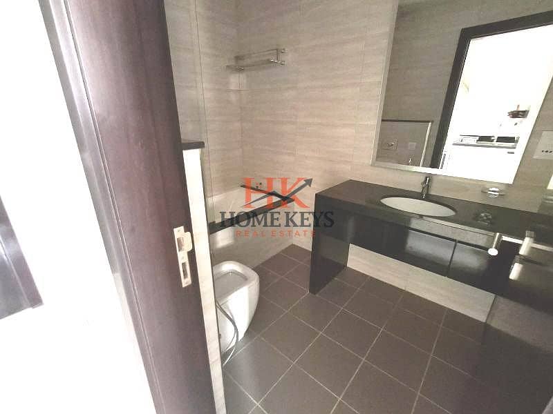 6 BAth. jpeg