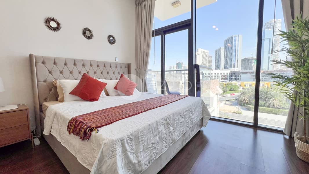 Elegant Living | Brand New | 12 Cheques Elegant Living | Brand New | 12 Cheques