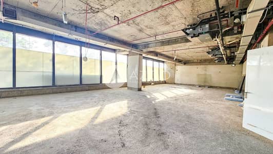 محل تجاري  للايجار في بر دبي، دبي - محل تجاري في جولدن جايت،عود ميثاء،بر دبي 618998 درهم - 12201950