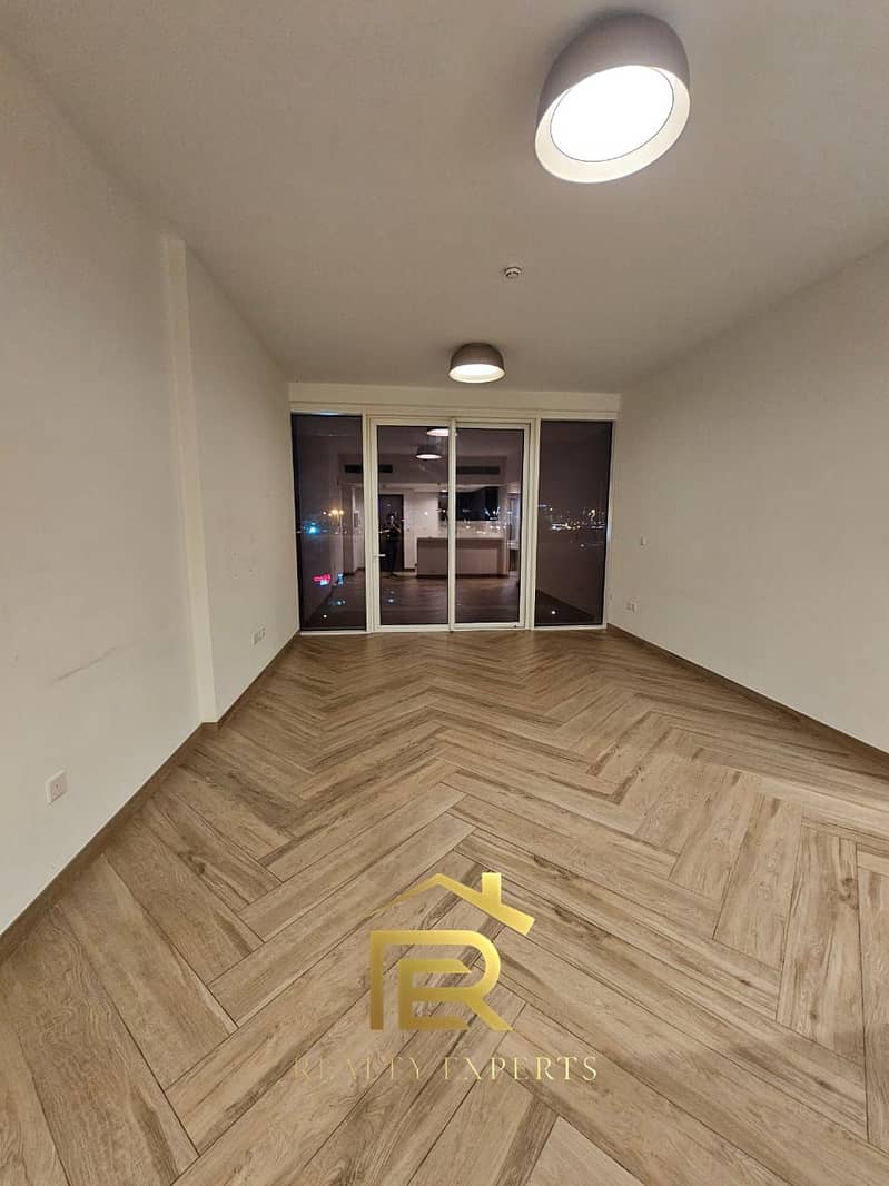 W (3). jpeg W (3). jpeg