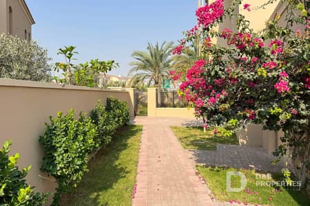 3 Bedroom Villa for Sale in Serena, Dubai - Vacant | Corner | Single Row | Huge Plot | Type B