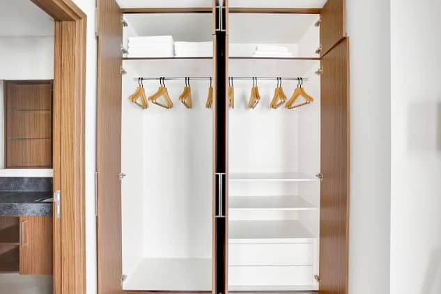 9 Wardrobe_52.42 Tower 2. png