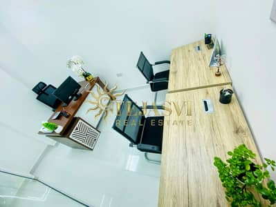 مکتب  للايجار في القرهود، دبي - 4d30db7c-267c-4e29-bd66-680bcc344fdf. jpg
