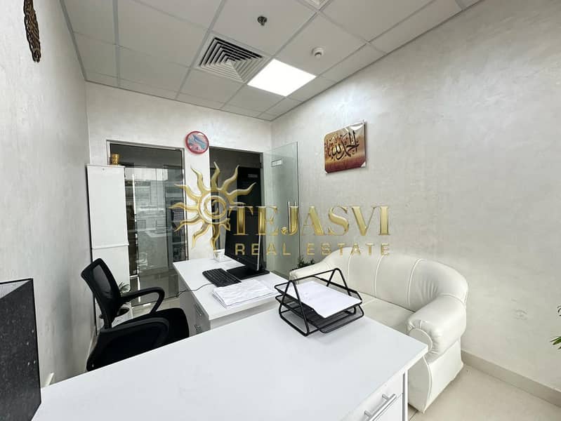 10 94eb75ea-95b9-40d5-8355-ccad3b6190f9. jpg