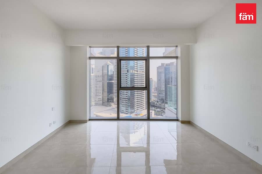 Prime Location | High floor | City Centre Prime Location | High floor | City Centre