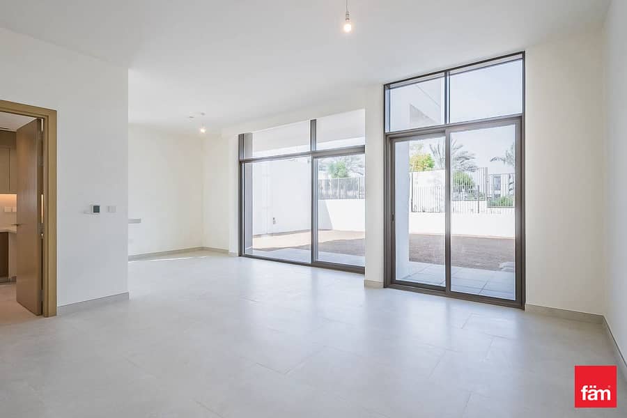 Brand New | Ready To Move | Huge Size | Vastu