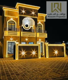 Four villas next to each other. Classic Earth and First Roof Five Master Rooms, Lounge, Board, Main Kitchen, Preparing Kitchen, Maid Room, and