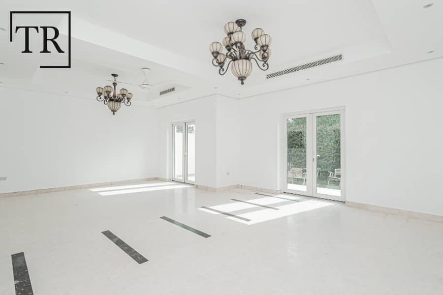 Park View | Corner Unit | Private Garden | Maids