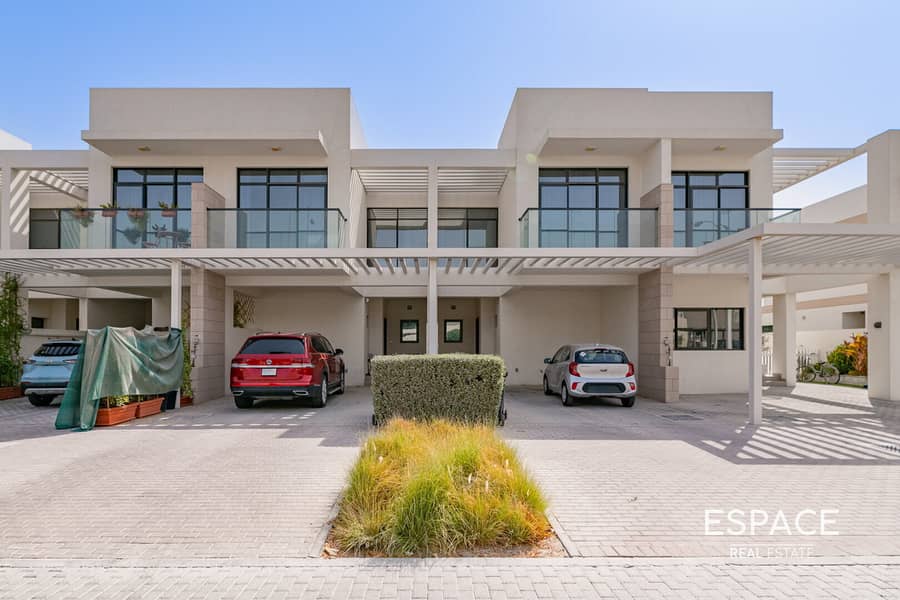 位于达马克山庄,公园别墅,三体别墅区 3 卧室的别墅 180000 AED - 12362528 位于达马克山庄,公园别墅,三体别墅区 3 卧室的别墅 180000 AED - 12362528