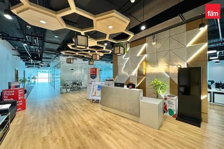 Office for Sale in Business Bay, Dubai - Spacious Office Space | Investor's Deal | High ROI