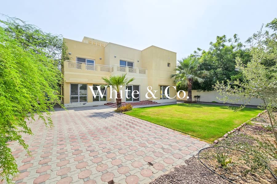 位于芳草青青，芳草青青2号 5 卧室的别墅 600000 AED - 12363216