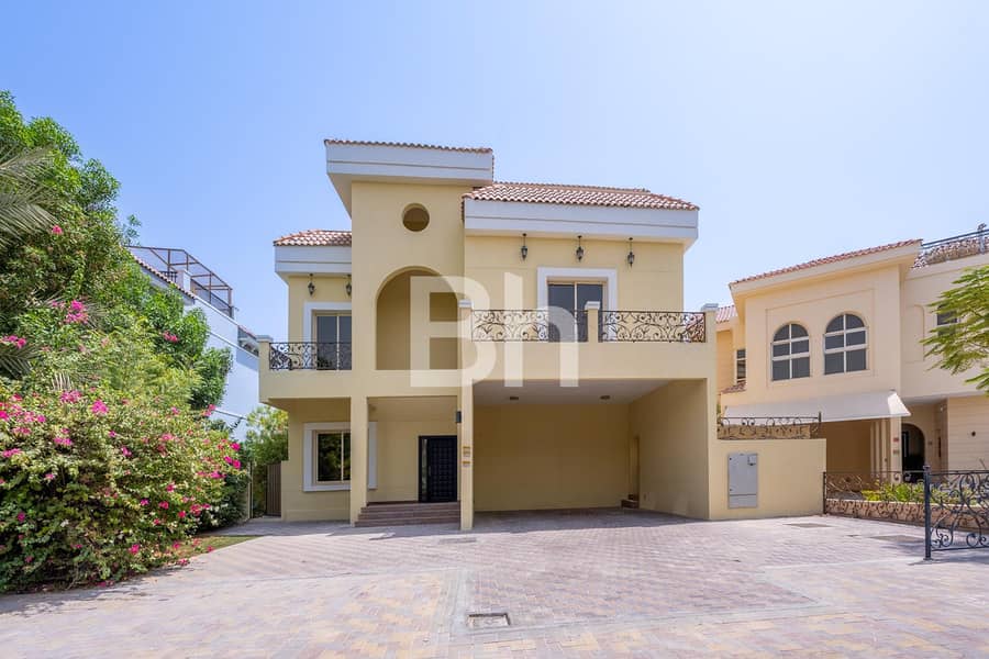 位于别墅区，哈西恩达别墅区 4 卧室的别墅 285000 AED - 12365040