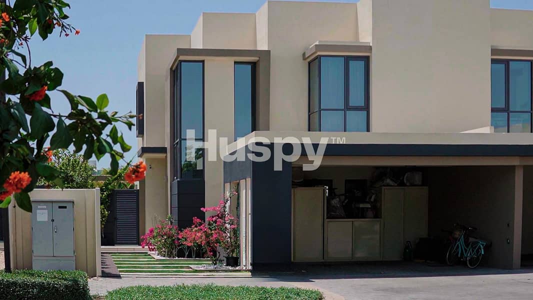 Single Row | Fully Furnished | Upgraded