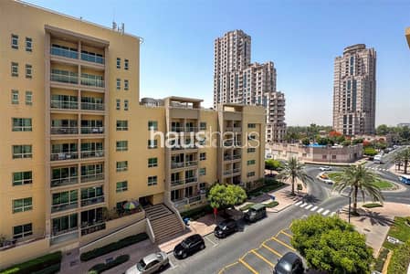 1 Bedroom Apartment for Rent in The Greens, Dubai - Upgraded | Immaculate Condition | Prime Location