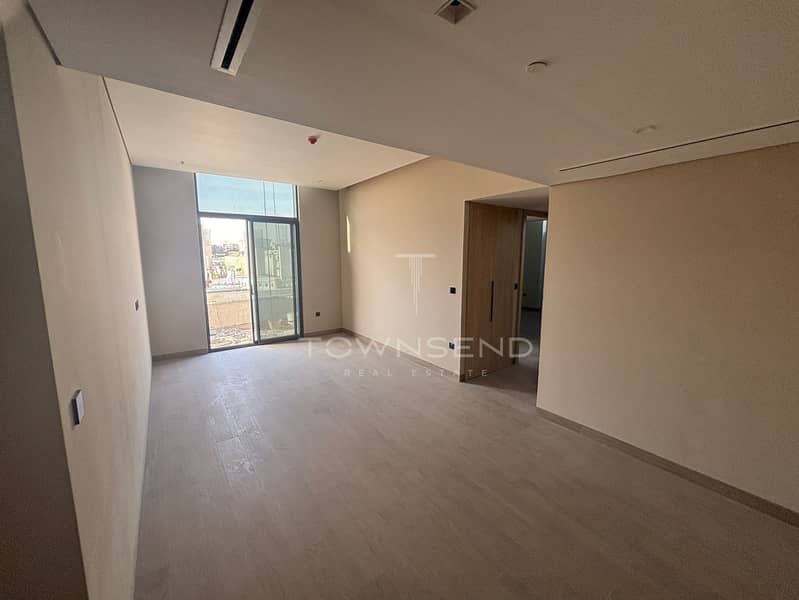 Closed Kitchen | | Modern Finish | Balcony