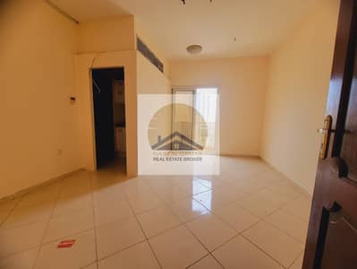 Studio for Rent in Al Nabba, Sharjah - ec654a67-0071-476c-81ac-9e61b5fcbecf. jpeg