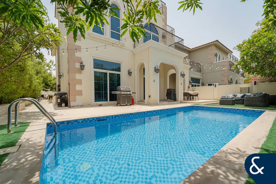 Signature Villa | Private Pool | Vacant Aug