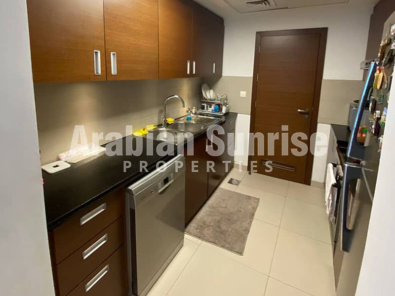 4 Gate Tower 2- 5808- 2BR+1-1499sqft- Kitchen. jpg