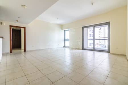 1 Bedroom Flat for Rent in Business Bay, Dubai - Stunning 1-Bedroom Apartment | Executive Tower J