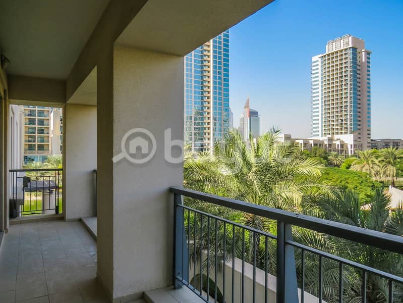 2 Spacious 2 BR apartment / Fountain & Partial Lake view / Clean and well maintained