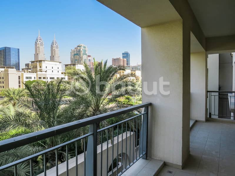 3 Spacious 2 BR apartment / Fountain & Partial Lake view / Clean and well maintained