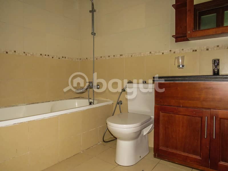 14 Spacious 2 BR apartment / Fountain & Partial Lake view / Clean and well maintained