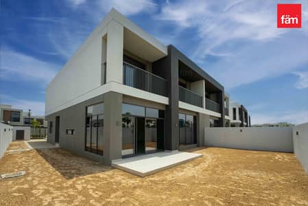 5 Bedroom Villa for Rent in Dubai South, Dubai - Beach front | Single row | Big plot | corner
