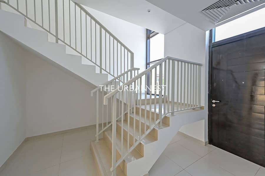 Vacant 3BR | Landscaped | Close to Malibu - Image 6