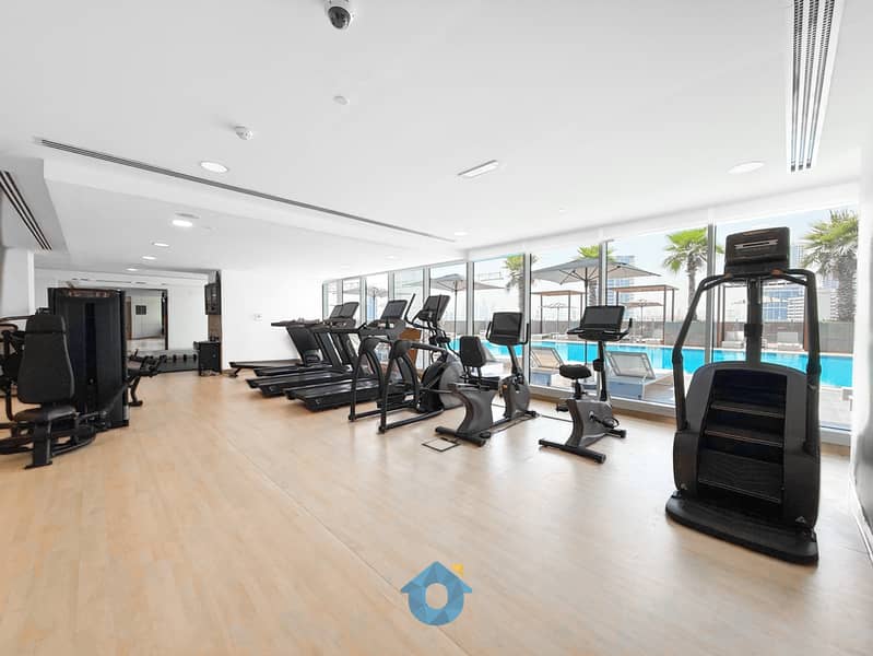 SPECIAL OFFER RATE – DECEMBER ONLY - Modern Designer 1-Bedroom Apartment | Steps from Circle Mall & Parks - Image 29