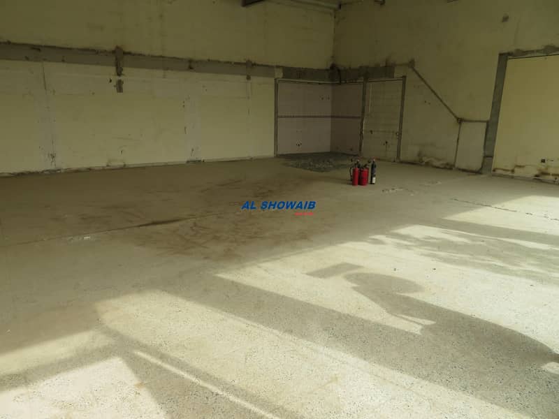 1500 Sq ft Showroom & Warehouse Available in Nad al hamar 1500 Sq ft Showroom & Warehouse Available in Nad al hamar