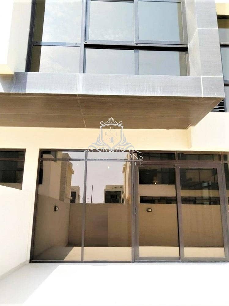 Newly Handed Over 3BR+M Villa for Rent