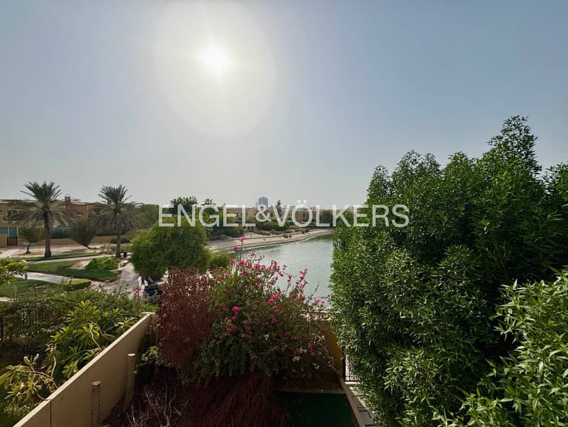 Stunning Lake View | Vacant Now | Bright Living Space Stunning Lake View | Vacant Now | Bright Living Space