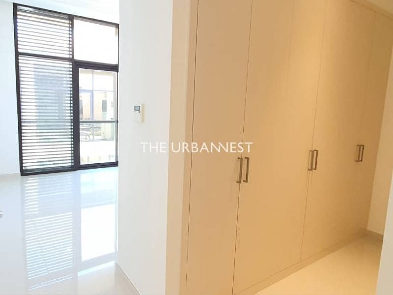 Corner Unit | Close To Malibu | Vacant 3 Bed