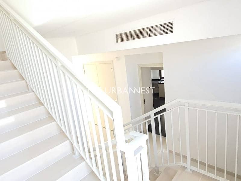 Corner Unit | Close To Malibu | Vacant 3 Bed