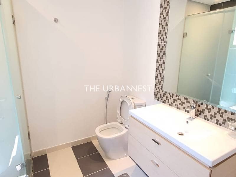 Corner Unit | Close To Malibu | Vacant 3 Bed - Image 6