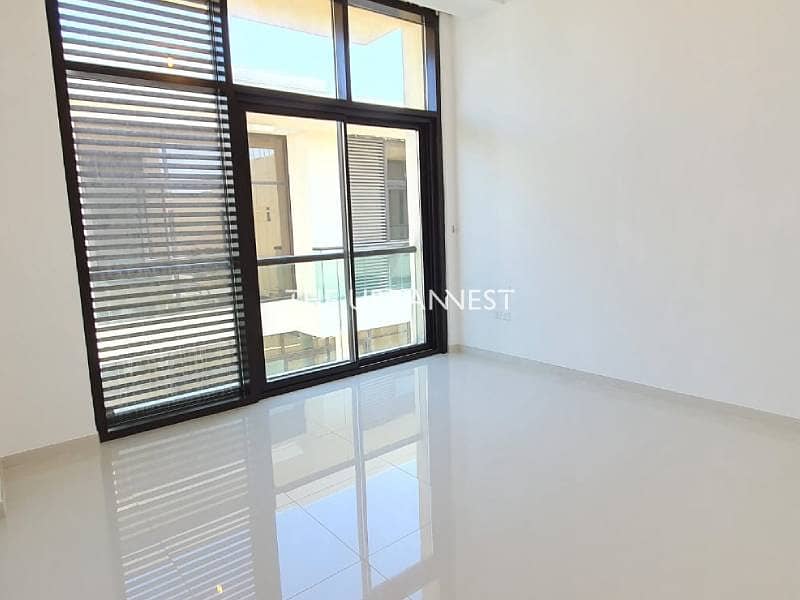 Corner Unit | Close To Malibu | Vacant 3 Bed - Image 11