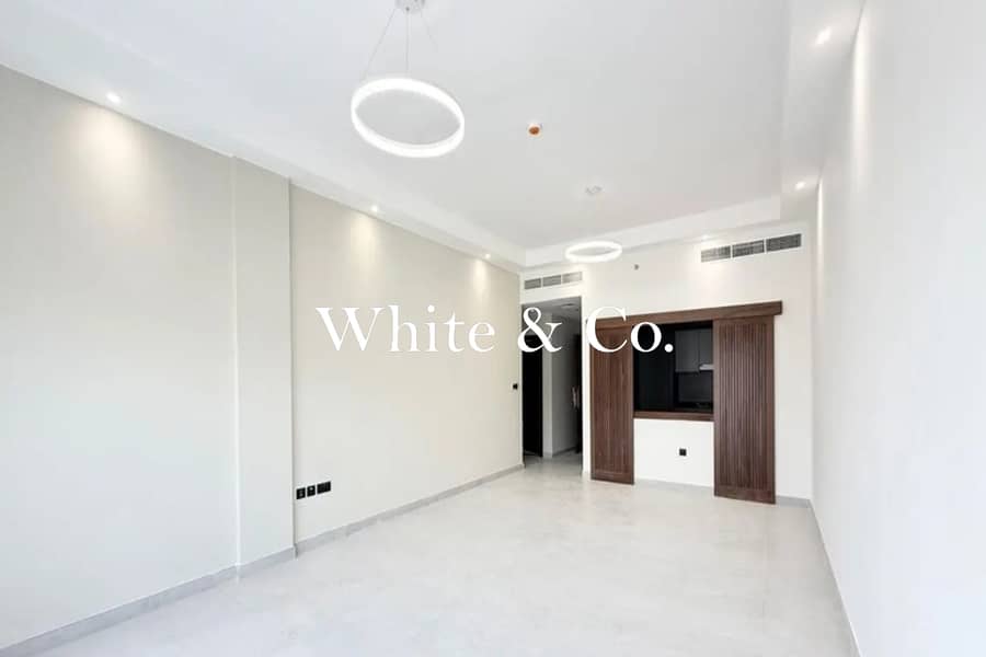 Unfurnished | Close to Metro | Low Floor