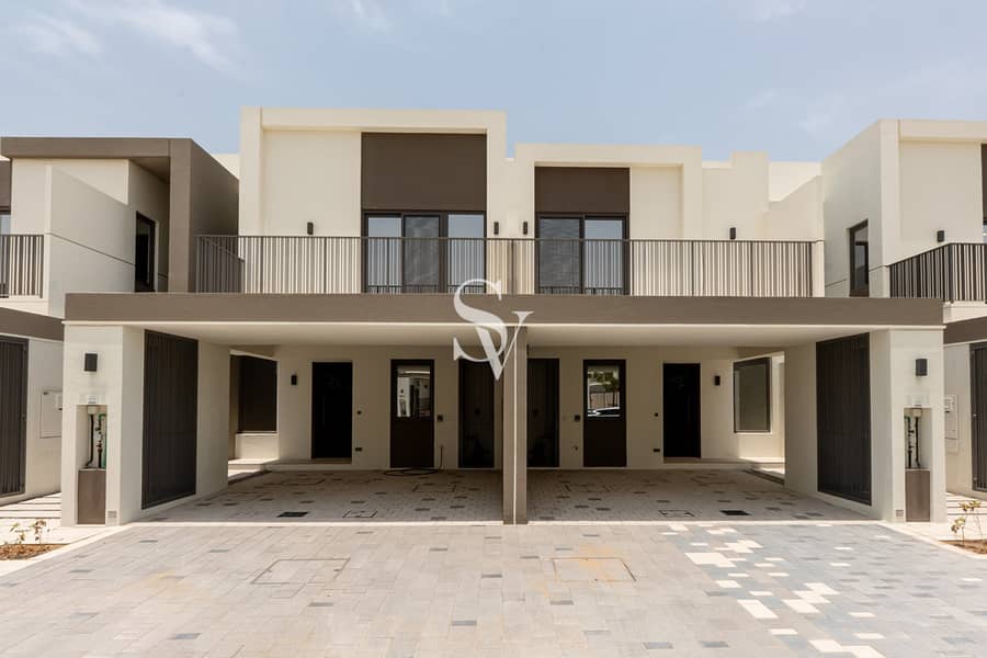 位于蒂拉尔阿尔加夫综合社区，奥拉别墅区 3 卧室的联排别墅 230000 AED - 12371960