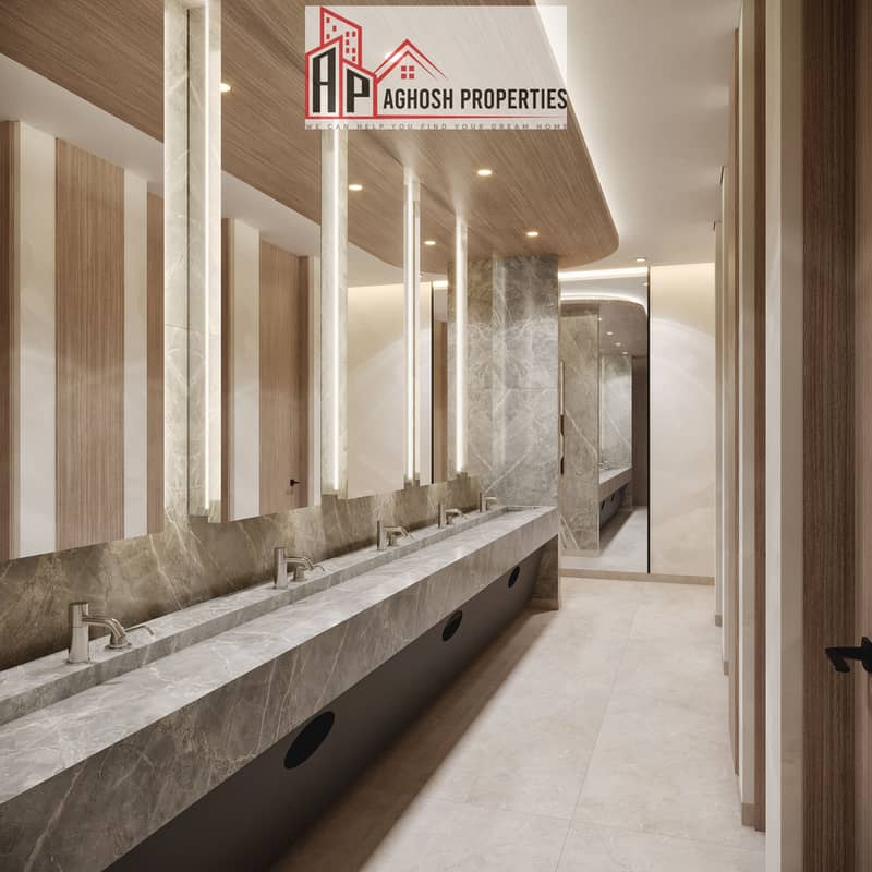 8 Changing Room01. jpg