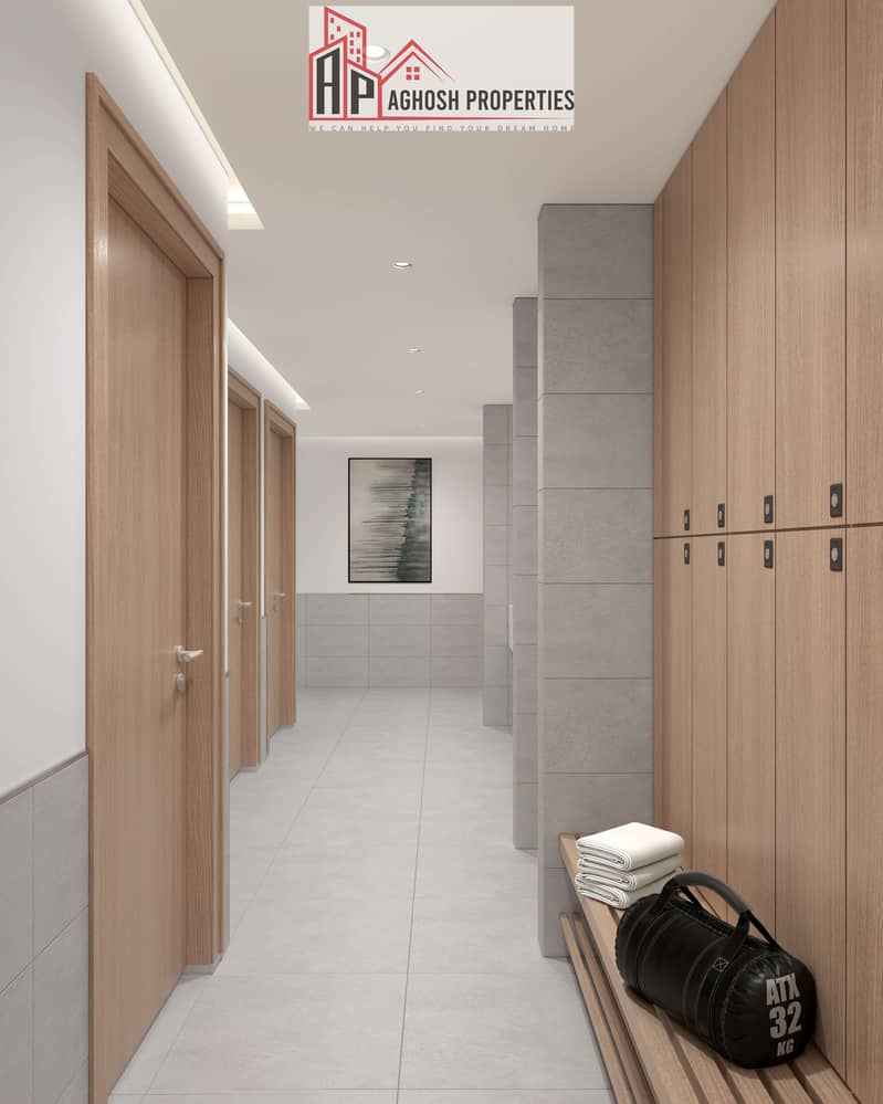 8 CHANGEROOM- (2). jpg